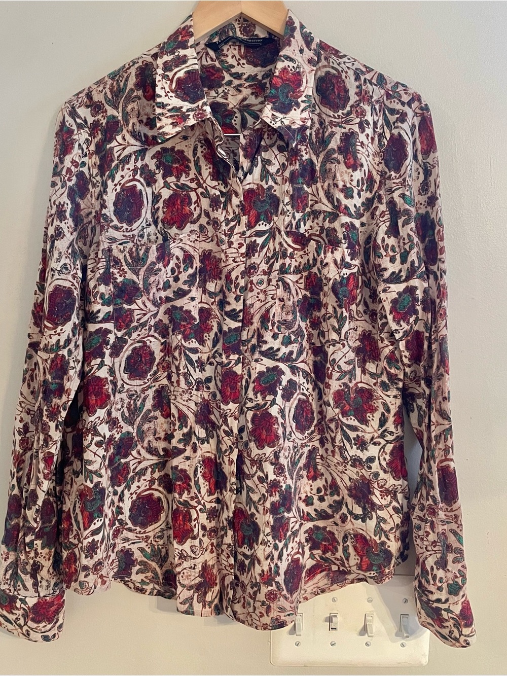 Peruvian Connection Cream Button-Front Floral Blouse with Red Accents- EUC